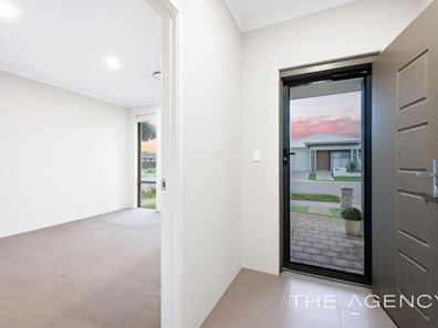10 Wintergreen Crescent, Treeby WA 6164