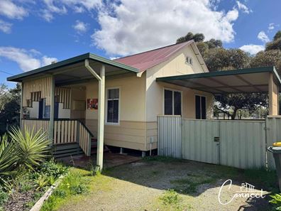 8 Forward Street, Northam WA 6401