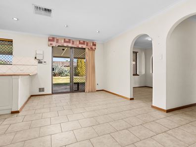 12 Glencairn Way, Parkwood WA 6147