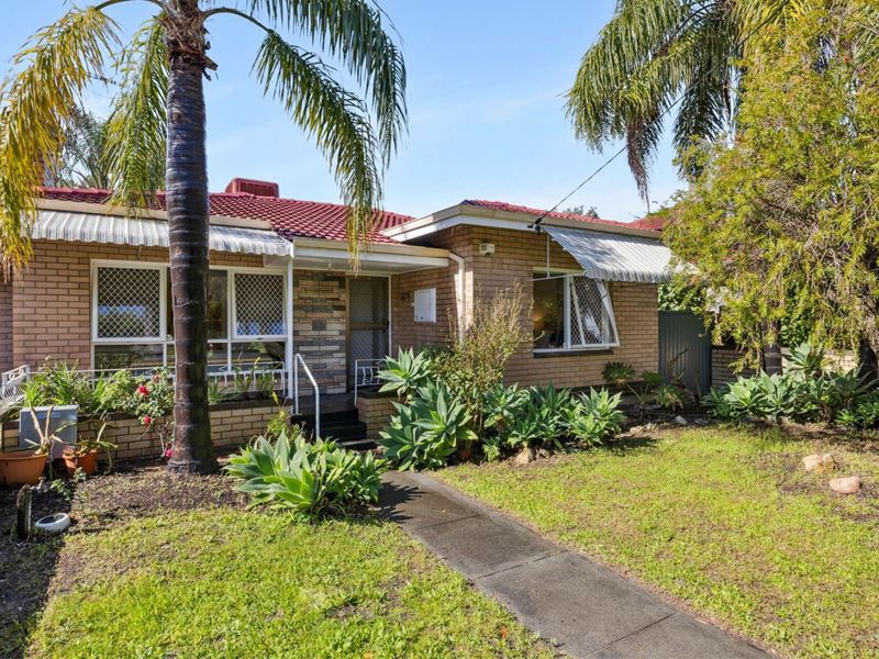 121 Bulong Avenue, Redcliffe WA 6104