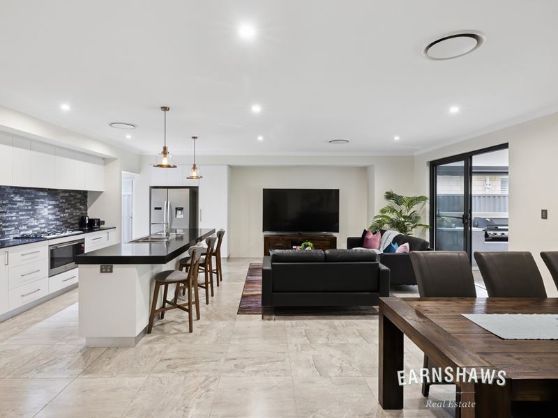 19 Freeman View, Bushmead WA 6055