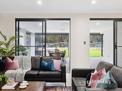 19 Freeman View, Bushmead WA 6055