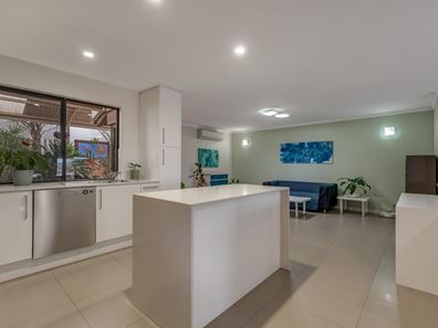 17 The Ramble, Woodvale WA 6026