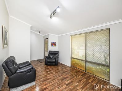 18 Gibson Way, Beechboro WA 6063