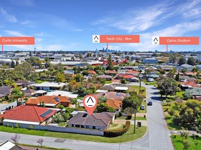 1 Yallambee Way, Queens Park WA 6107