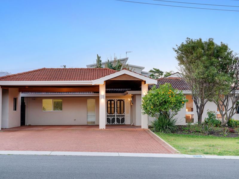 15 St Andrews Way, Duncraig