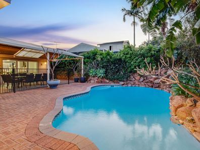 15 St Andrews Way, Duncraig WA 6023