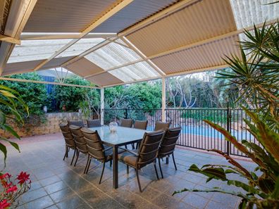 15 St Andrews Way, Duncraig WA 6023