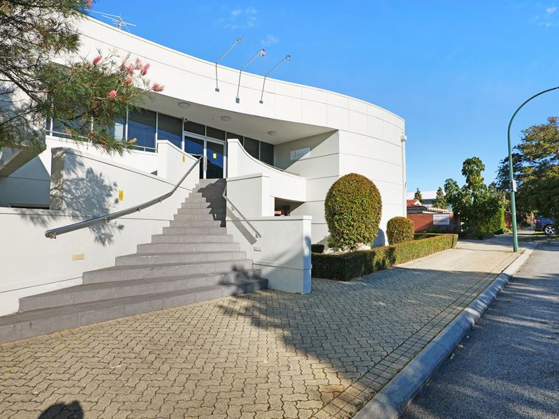 104 Stirling Highway, Nedlands
