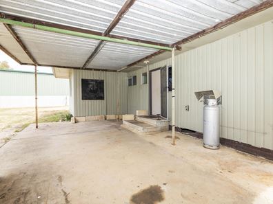 6 McGowan Place, Eneabba WA 6518