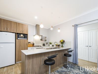 9 Toscana Way, Kelmscott WA 6111