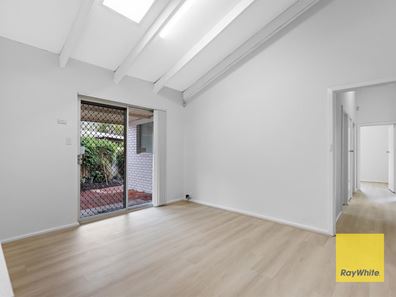 57 Parkside Drive, Thornlie WA 6108