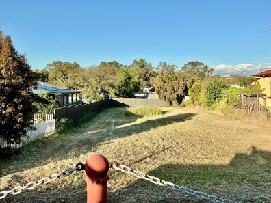 64 Stirling Tce, Toodyay WA 6566