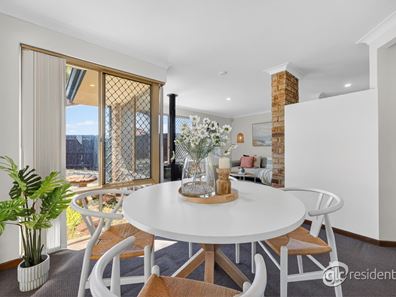 17 Little Lake Rise, South Lake WA 6164