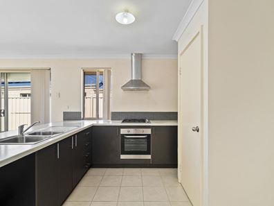10 Keelia Vale, Lakelands WA 6180