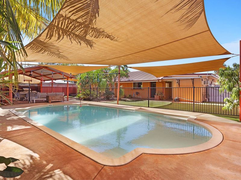 6 Hardey Crescent, Dampier WA 6713