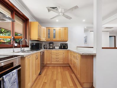 6 Hardey Crescent, Dampier WA 6713