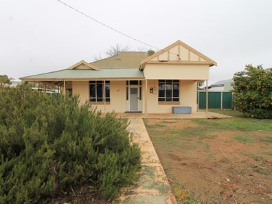 45 Duff St, Merredin WA 6415