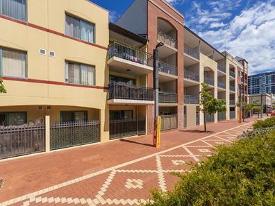 71/167 Grand Boulevard, Joondalup WA 6027