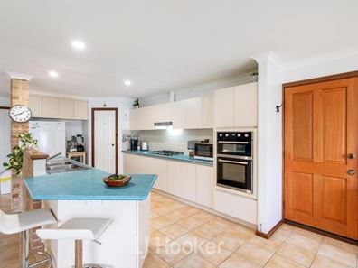 4 Timbermill Crescent, Broadwater WA 6280