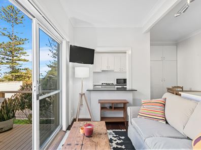 12/15 Eric Street, Cottesloe WA 6011