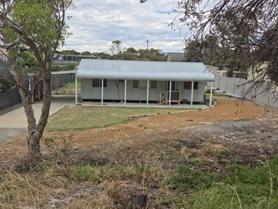 10 Douglas Street, Hopetoun WA 6348