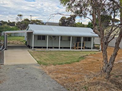 10 Douglas Street, Hopetoun WA 6348