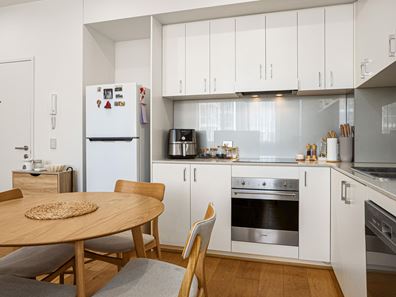 512/2 Rutland Avenue, Lathlain WA 6100