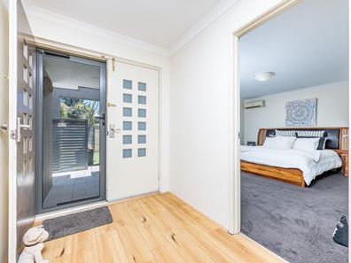8 Spritsail Way, Jindalee WA 6036