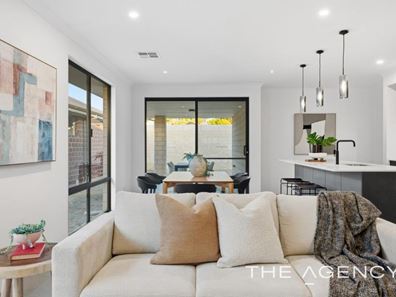 15 Lomandra Rise, Sinagra WA 6065