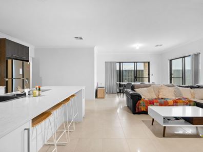 37 Coronado Way, Madora Bay WA 6210