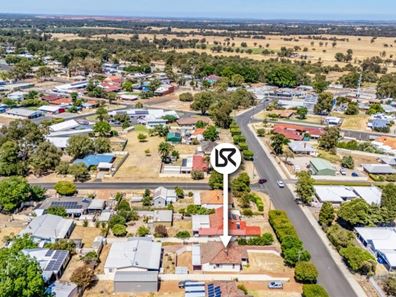17 Thatcher Street, Waroona WA 6215