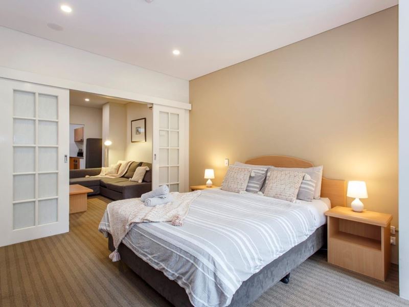 104/12 Victoria Avenue, Perth WA 6000