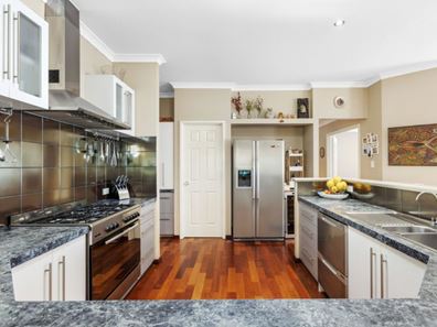 1 Andrews Turn, Wanneroo WA 6065