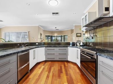 1 Andrews Turn, Wanneroo WA 6065