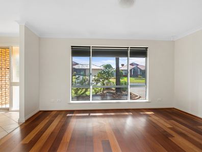 5 Riverina Way, Hannans WA 6430