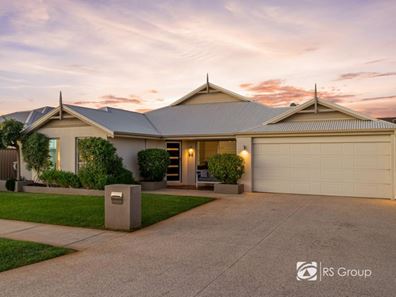 13 Padua Road, Piara Waters WA 6112