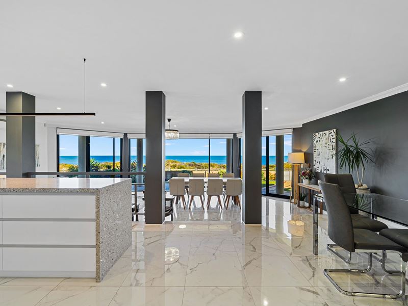 12 Ronsard Drive, San Remo
