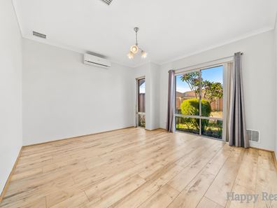 18 Crouch Place, Canning Vale WA 6155