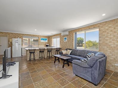12 Cockram Street, Lancelin WA 6044