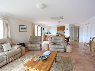 7 Addington Cross, West Beach WA 6450