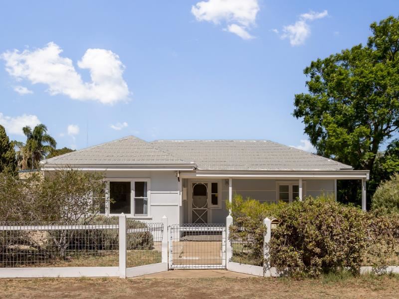 11 Hillcrest Avenue, South Bunbury