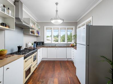 11 Hillcrest Avenue, South Bunbury WA 6230