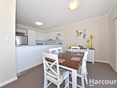 25/1 Spinebill Loop, Joondalup WA 6027