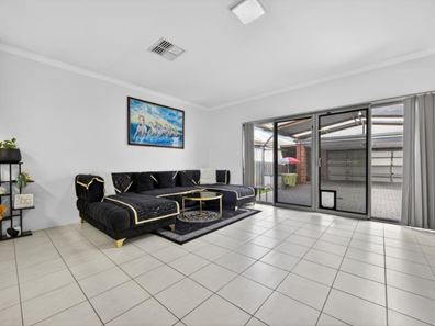 64 Cheriton Avenue, Ellenbrook WA 6069
