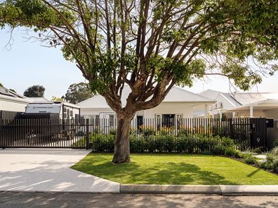 9 Lynton Street, Doubleview WA 6018