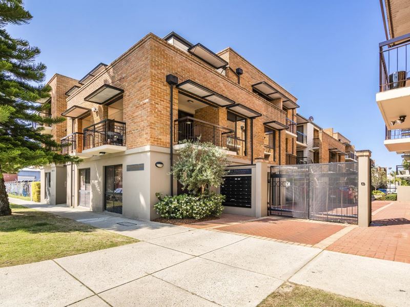 26/120 Lake St, Perth