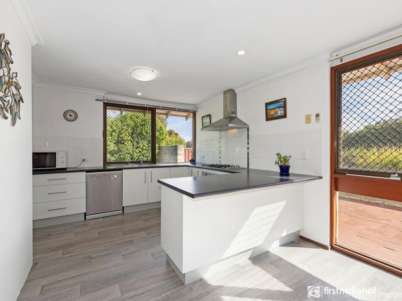 92 DARLEY CIRCLE, Bull Creek