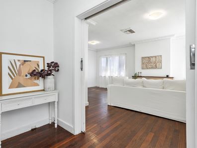 84 Duke Street, Scarborough WA 6019
