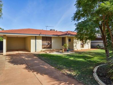 29 Hawkins Street, West Lamington WA 6430